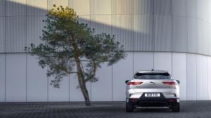 Jaguar I-Pace EV400 AWD HSE Black Pack 2020 года  (WW)